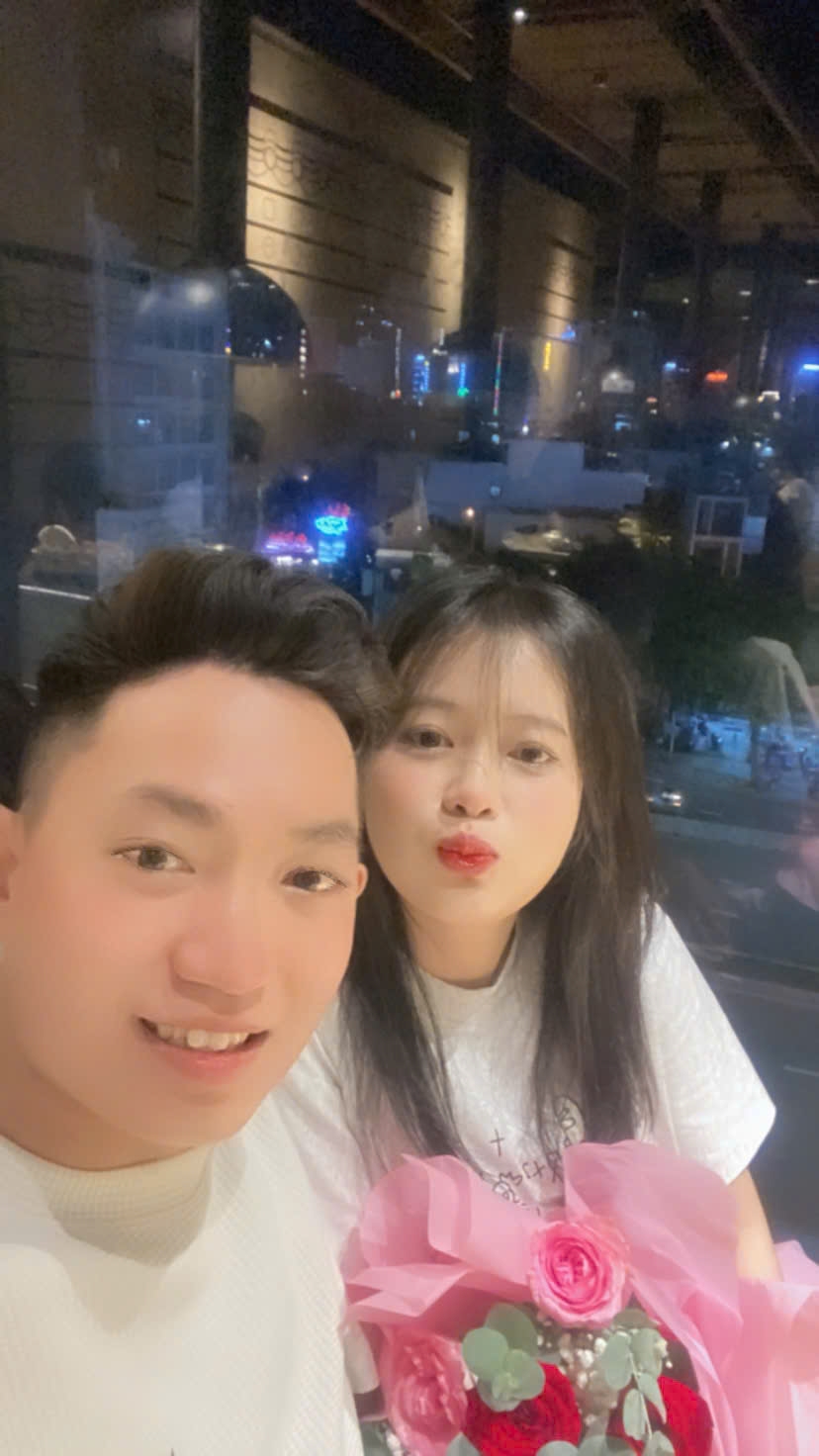 Ngày đầu tiên